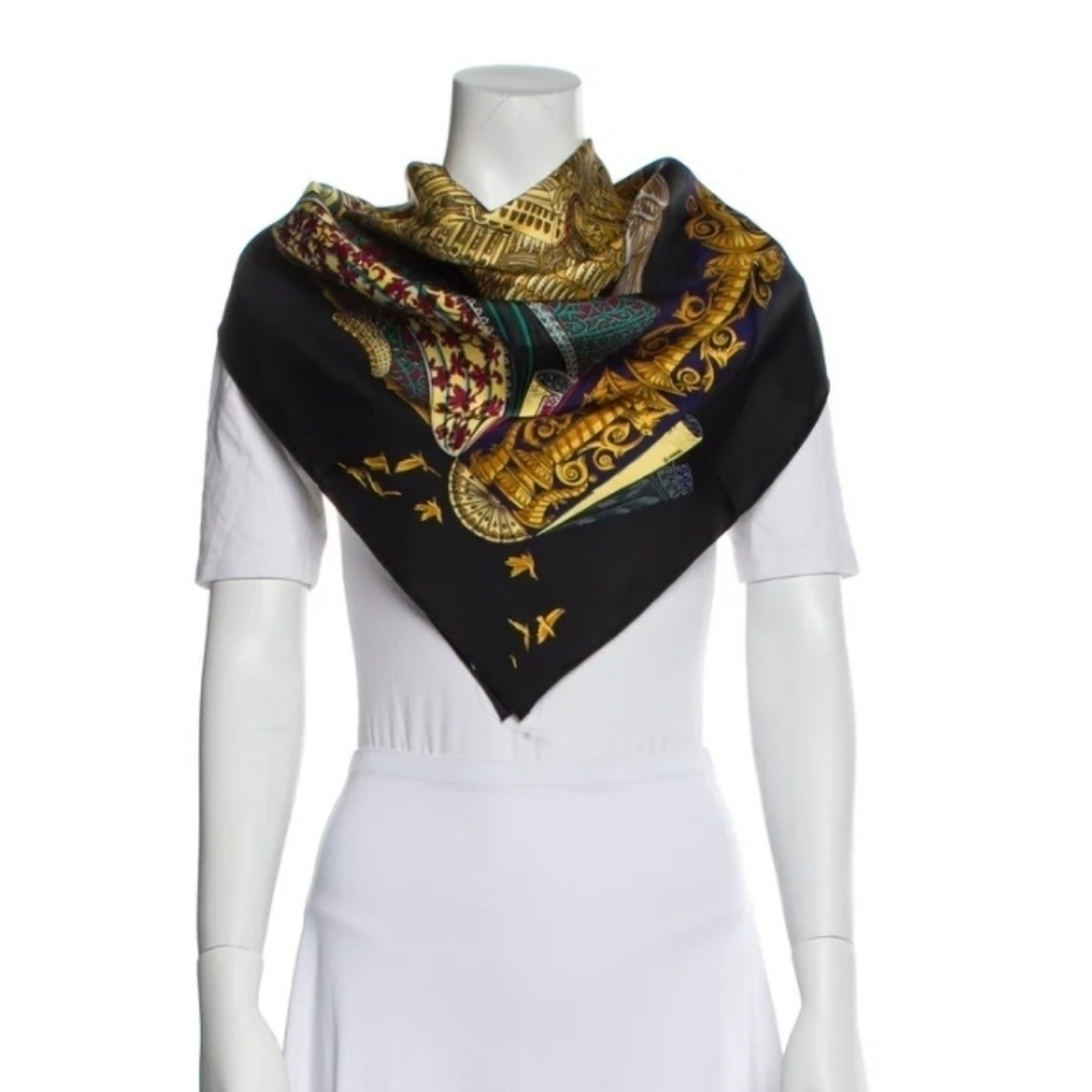 Hermes L'Atlantide 100% Silk Scarf Blacm Gold 90cm Grand Carre Pristine